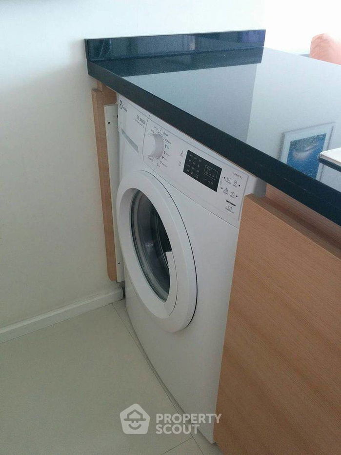 รูป คอนโด 1-ห้องนอน ที่ วินด์ สุขุมวิท 23 ใกล้ BTS อโศก (ID 883917) - รูปที่ 10/11