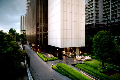Condos for sale : LTH13516 – Condo for Sale | The Esse Sukhumvit 36 | 77 sqm | 2 Beds 2 Baths | 28.99 MB | Near BTS Thonglor 