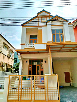 ทาวน์โฮม คลองหลวง ปทุมธานี : ขายทาวน์เฮ้าส์ หมู่บ้านวรารักษ์ คลอง 3 (หลังมุม) รีโนเวทใหม่ พร้อมเข้าอยู่ ราคาต่ำกว่าประเมิน