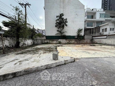 292 m² Land for Rent close to Bang Lamphu (ID 2375883)
