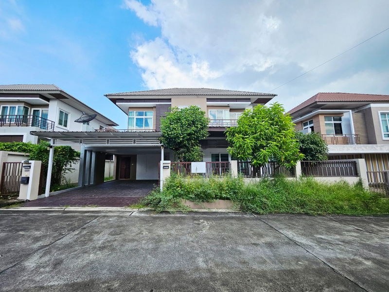 Houses for sale : Beautiful, Like-New Home! The Largest Type in Coco Hill, Laemchabang – Sriracha, Chonburi 66 sq. wah land | 266 sq. m. usable area | Move-in Ready!