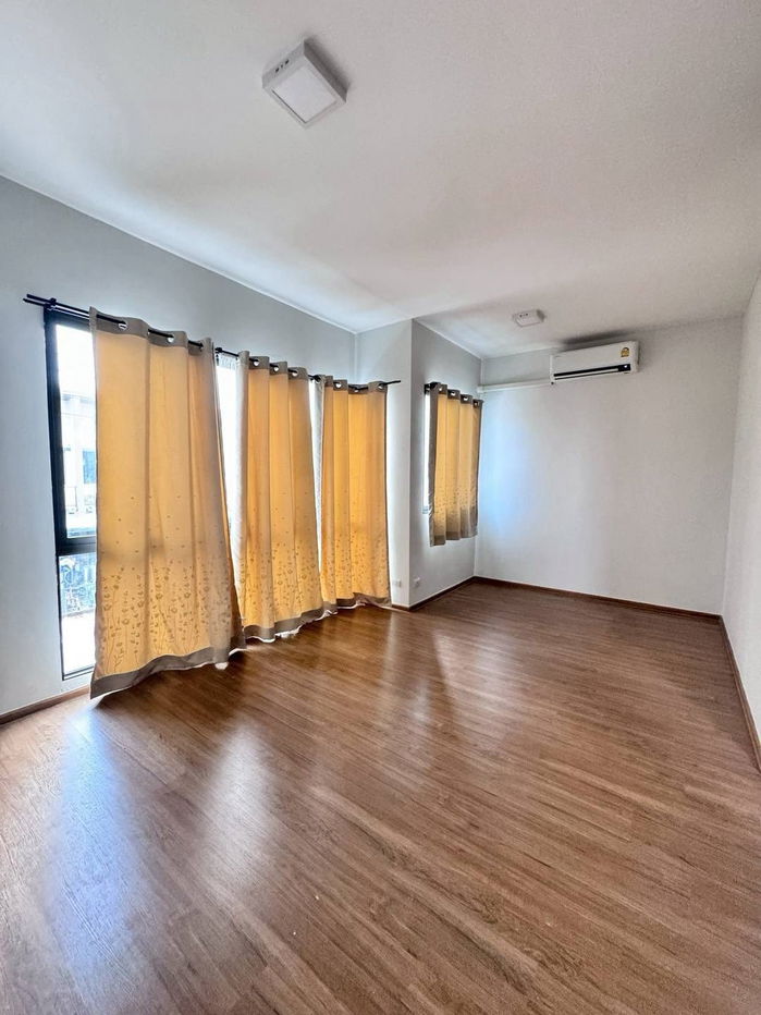 รูป ให้เช่า ทาวน์โฮมรีโนเวทใหม่ “พลีโน่ รัตนาธิเบศร์–บางใหญ่” บ้านสวยจาก AP Thailand พร้อมอยู่ สไตล์ Simple Luxury - รูปที่ 3/7