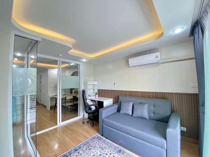 🔥 ให้เช่าคอนโด Rawee Varee Condominium ทำเลดีมาก อยู่ใจกลางนิมมาน ห้างฯเมญ่า เดินทางสะดวก ใกล้ 7-11 Supermarket มหาวิทยาลัย และอื่นๆอีกมากมาย