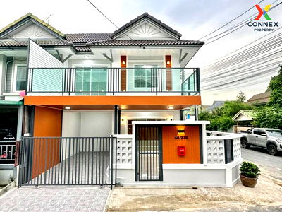 Townhouses for sale : For Sale Townhouse/Townhome  , Baan Pruksa 14 A Bangbuathong , corner unit , wide frontage , newly renovated , Bang Khu Rat , Bang Bua Thong , Nonthaburi , CX-133678 ✅ Live chat with us ADD LINE @connexproperty ✅ 