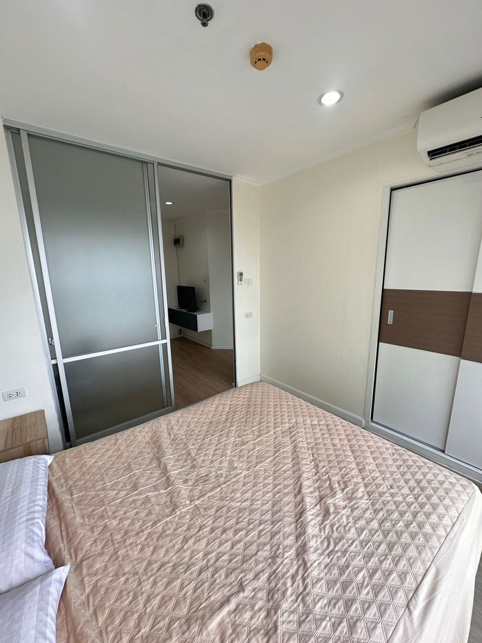 picture For rent Lumpini Place Ratchayothin  - 8/17