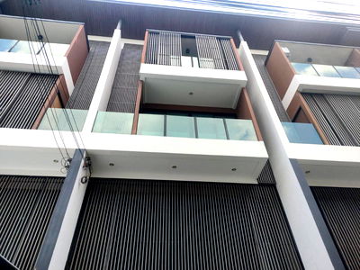 ทาวน์โฮม กรุงเทพมหานคร : BG 0907 : อนินทาวน์ เทียนทะเล 7