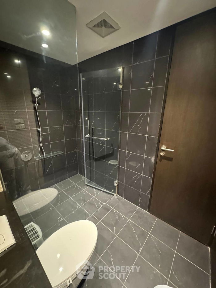 picture 2-BR Condo at Siamese Gioia near MRT Phetchaburi (ID 2391783) - 18/18