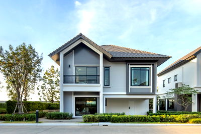 ขายบ้านแฝด : 📣 บ้านตัวอย่างพร้อมอยู่ แต่งครบ พร้อมเฟอร์บิ้วอิน! 