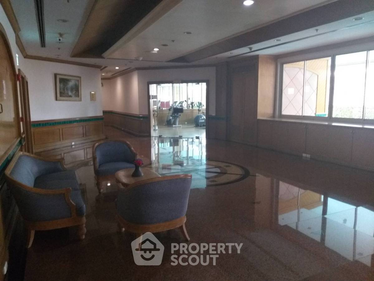 picture 2-BR Condo at Asoke Place near MRT Sukhumvit (ID 883333) - 3/8