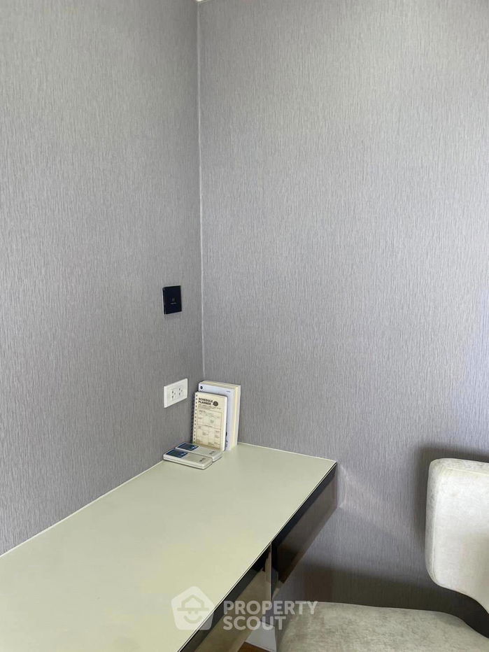 picture 1-BR Condo at Lebua At State Tower near BTS Surasak (ID 1832171) - 6/13