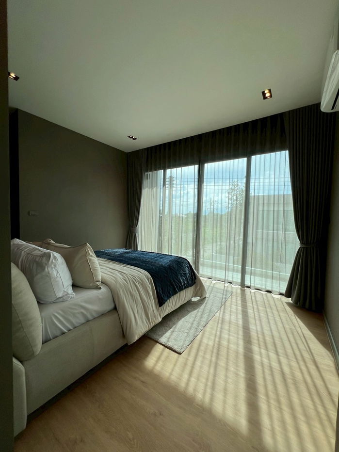 picture Two storey house for rent with 3 bedrooms, 4 toilets and 1 kitchen. - 25/33