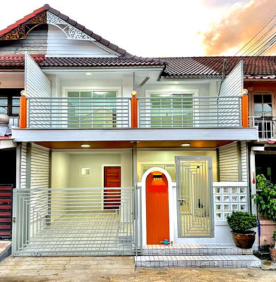 ขายทาวน์โฮม : บ้านสวย  3 ห้องนอน   หมู่บ้านพฤกษา 3  ถนนวัดลาดปลาดุก  บางบัวทอง 