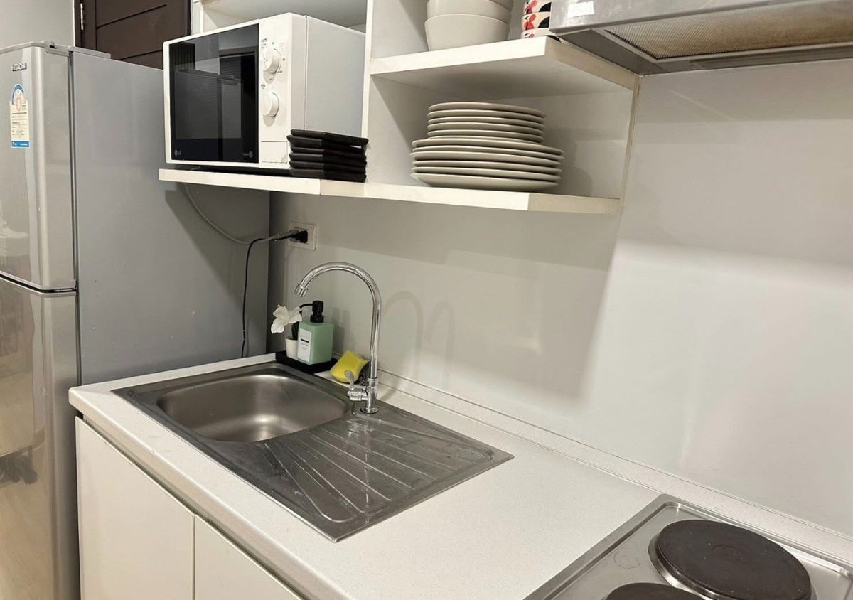 picture  Thru                      Thonglor  - 7/10