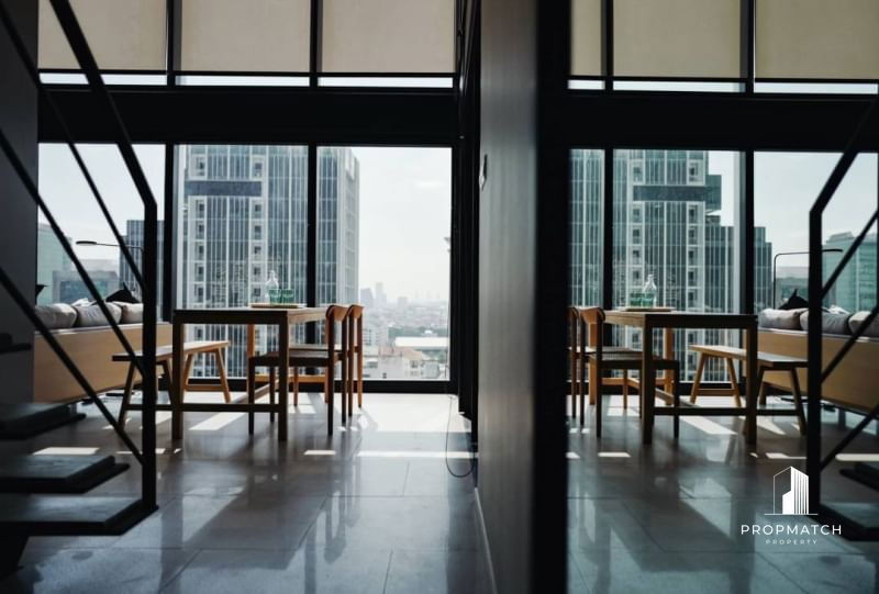 รูป PM032245✨Flash Deal ✨The Loft Silom  ( 2Bed1 Bath 68SQM.) แต่งครบพร้อมอยู่ !! เพียง 57,000 บาทต่อเดือน Tel.0981315848 @propmatch - รูปที่ 10/11