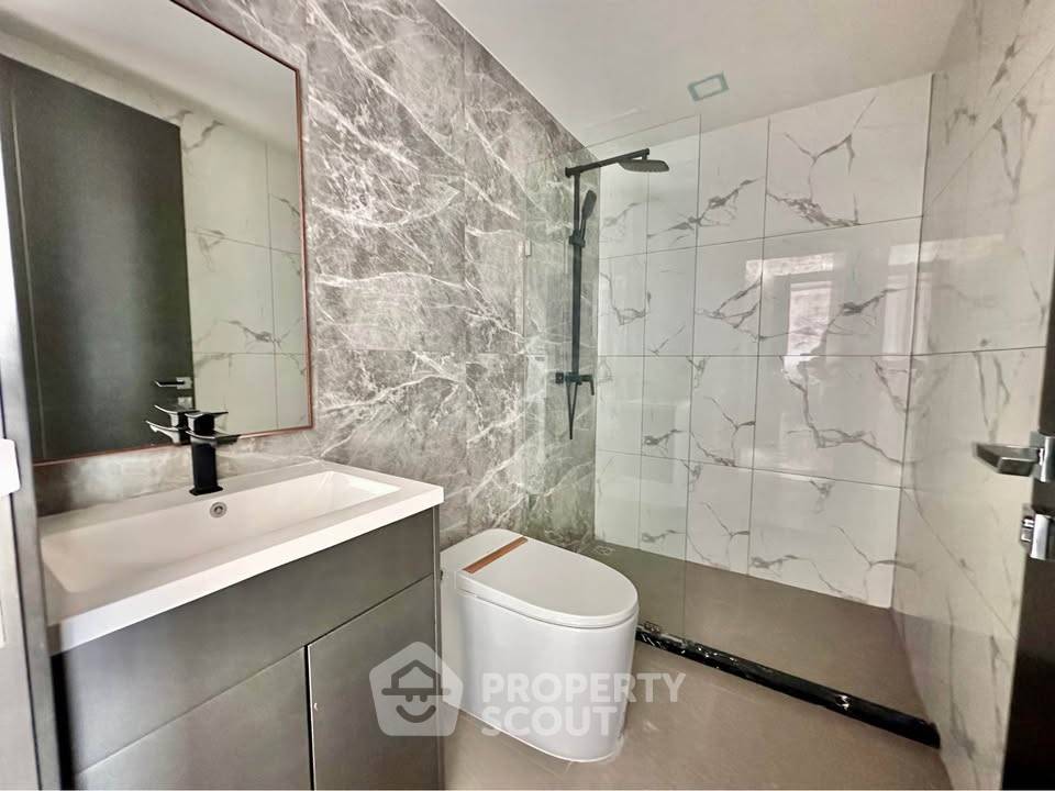 picture 2-BR Condo at Arcadia Millennium Tower close to Pattaya South (ID 2392150) - 10/12