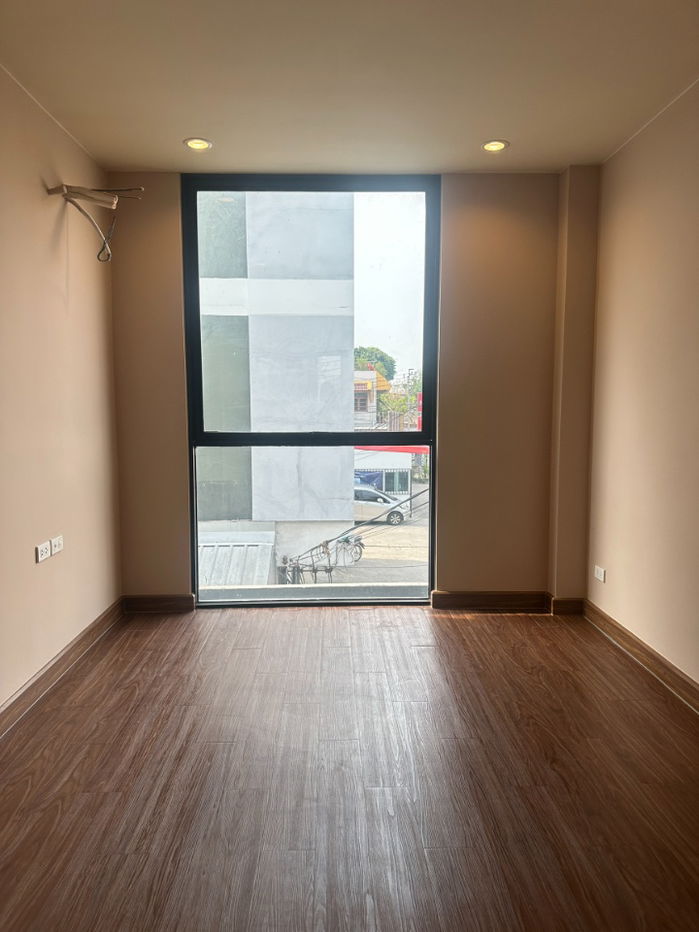 รูป ให้เช่าบ้านทาวน์โฮม 3ชั้น พลูม วัชรพล - เอกมัย Tel.099-998-3897 - รูปที่ 11/22