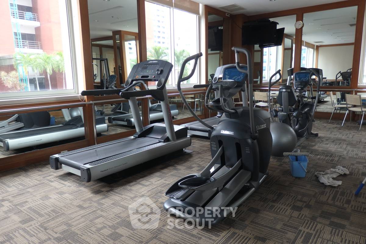 picture 1-BR Condo at Langsuan Ville near BTS Ratchadamri (ID 881723) - 12/12