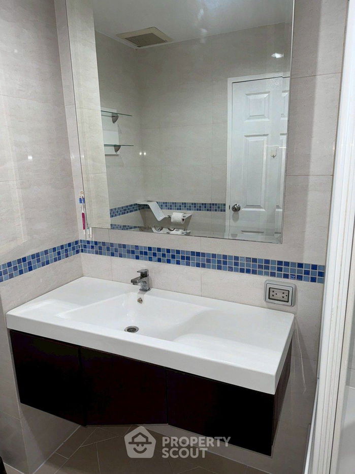 picture 1-BR Condo at Life @ Ratchada-Huaikwang near MRT Sutthisan (ID 2391873) - 8/17