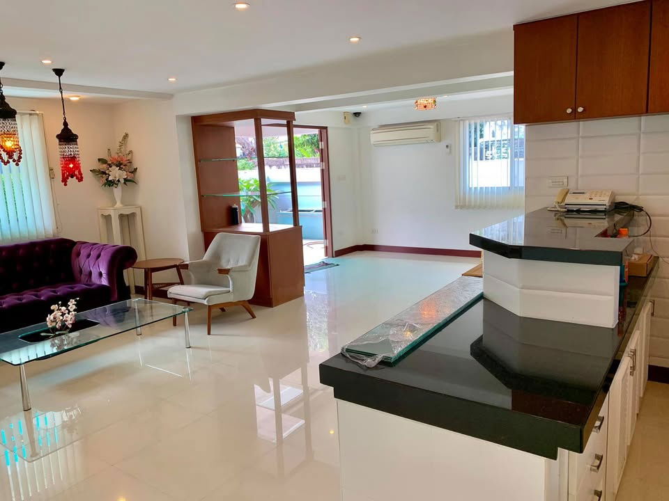 รูป บ้านเดี่ยว ให้เช่า เสนานิคม 1 6ห้องนอน จอดรถในบ้านได้ 4-5 คัน - รูปที่ 3/10