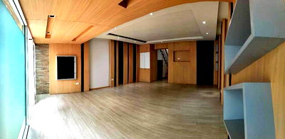 ทาวน์โฮมให้เช่า : ทาวน์เฮาส์ให้เช่า ที่ : ทาวน์เฮ้าส์ ตรงข้ามซอย ทองหล่อ 25