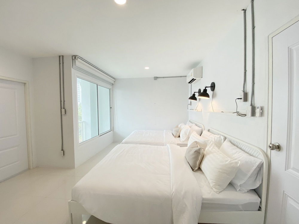 picture For Rent 2-Bedrooms Apartment near BTS Saphan Khwai, Soi Pradiphat 17 - 2/13