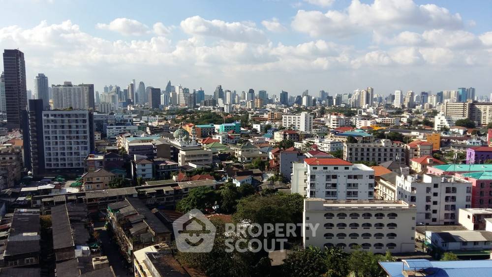 picture 2-BR Condo at Vista Garden Condominium near BTS Phra Khanong (ID 385331) - 8/9