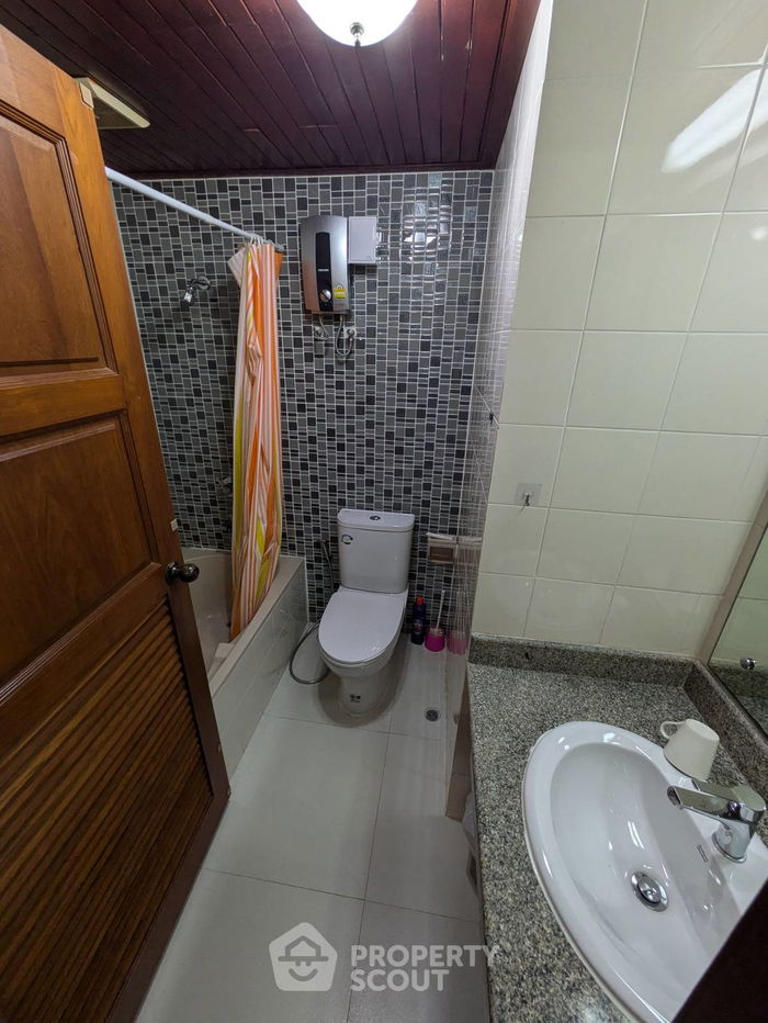 picture 3-BR Condo at Sky Beach Condominium Wong Amat close to Wong Amat (ID 1937773) - 26/29