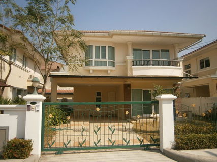 รูปภาพ ให้เช่าบ้านเดี่ยวสองชั้น 3 ห้องนอน 3 ห้องน้ำ 1 ห้องครัว 2 ที่จอดรถ