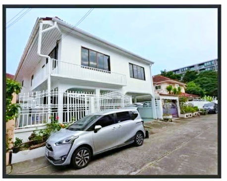 picture 5bed Nakniwas 40-48 MRT ChokChai4 3.1 km. For rent: 2-story renovated detached house 260 sq.m. 65 sq - 2/8