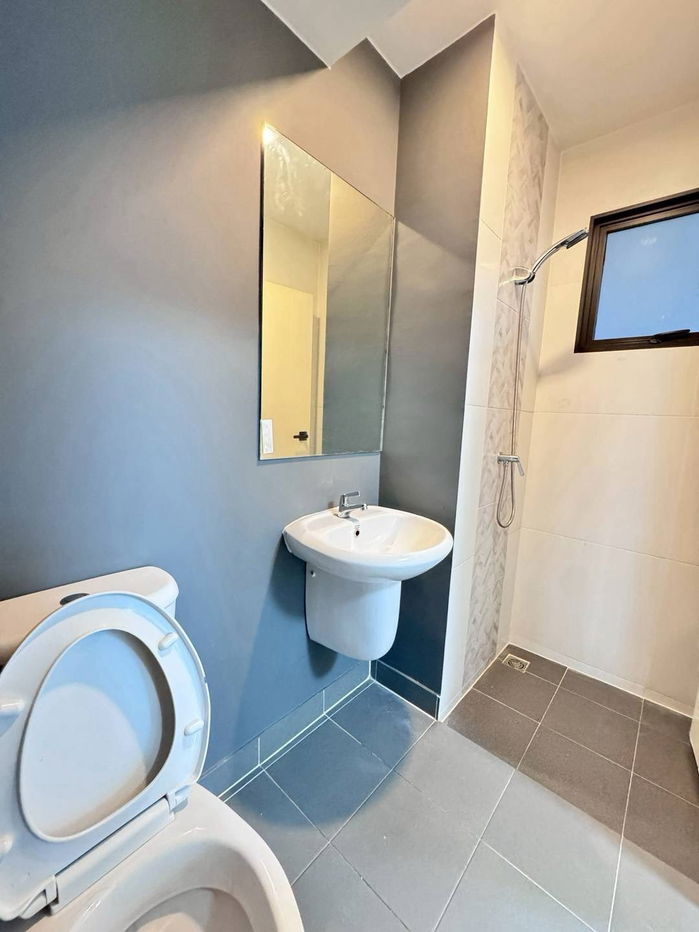 รูป ให้เช่า ทาวน์โฮมรีโนเวทใหม่ “พลีโน่ รัตนาธิเบศร์–บางใหญ่” บ้านสวยจาก AP Thailand พร้อมอยู่ สไตล์ Simple Luxury - รูปที่ 2/7