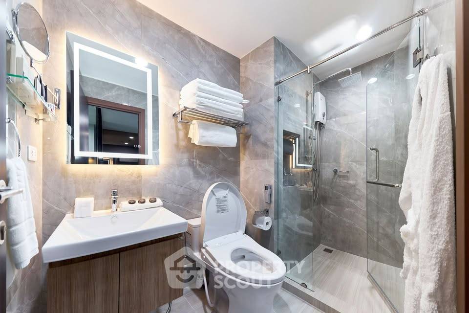 picture 1-BR Condo at The Base Park East Sukhumvit 77 near BTS On Nut (ID 1979518) - 12/14