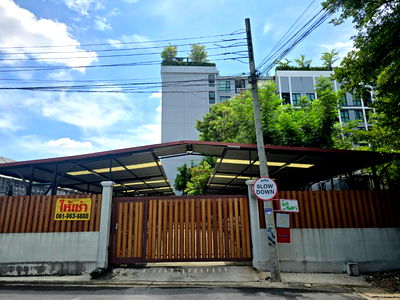 Land for rent เกษตร : Vacant land for rent, 98 sq m, Lat Phrao 15, filled in, with a safety fence.
