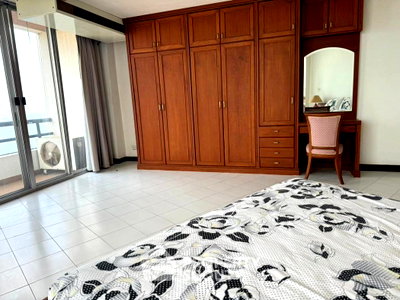Condos for rent : 2-BR Condo at Rama Harbour View Condominium close to Laem Chabang (ID 1536086)