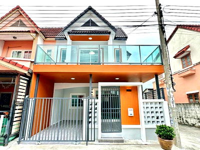 ทาวน์โฮม แม็คโคร บางบัวทอง : บ้านสวย  หลังมุม   #หมู่บ้านสวีทโฮม ปาร์ค  ทาวน์เฮ้าส์ 3 ห้องนอน รีโนเวทใหม่  ติดถนนบางกรวย – ไทรน้อย  ใกล้แม็คโคร บางบัวทอง