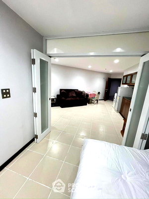 Condos for rent Bangkok : 2-BR Condo at Wittayu Complex near BTS Phloen Chit (ID 2052752)