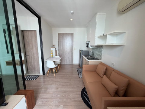 For Rent :The Capital Condo Rajprarop-vibha 1 bed 30 sqm .