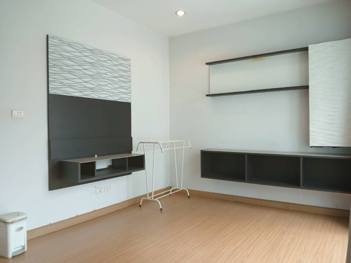 picture 🏡 Luxury Corner Townhome | River View | Fully Furnished Monaco Style - 5/18