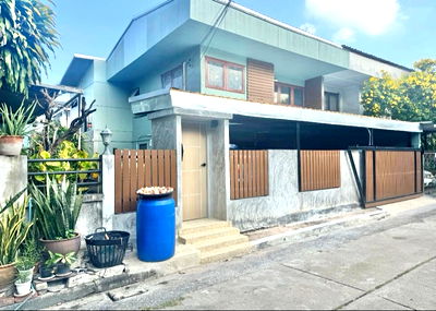 เช่าบ้านเดี่ยว วิทยาลัยศิลปหัตถกรรมกรุงเทพ : ให้เช่าบ้านเดี่ยวอยู่นวมินทร์75 แยก 13 ห่างถนนนวมินทร์ 200 ม. ใกล้สวนนวมินทร์ภิรมย์