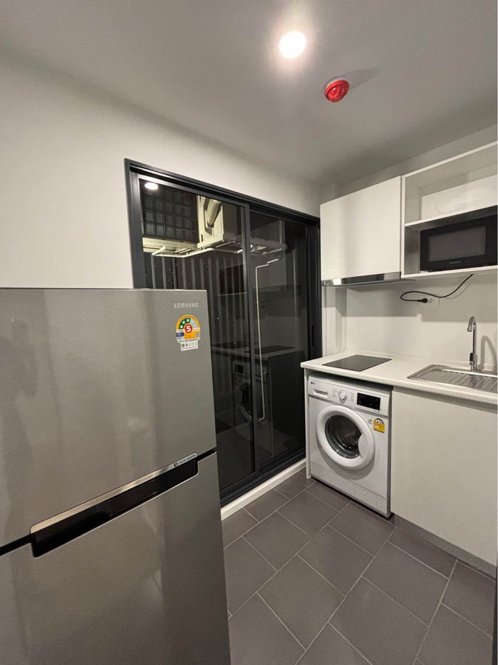 picture BTS Punnawithi 650 m. Price  14,000 Baht Condo Blue Sukhumvit 89 ( Rental ) - 7/11