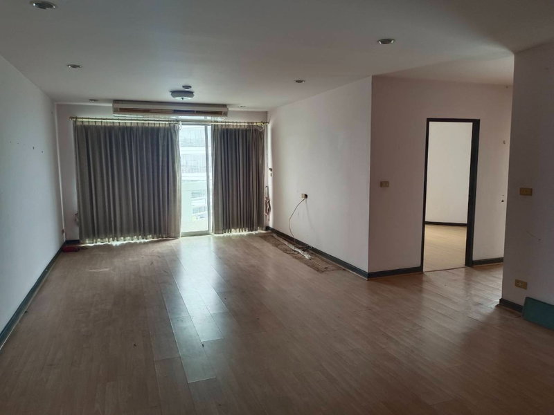 ขายคอนโด : ขาย  ห้องคอนโด  2 ห้องนอน ที่ คอนโด เซ็นทรัลซิตี นอธ-เซาท์, เดิน 2 นาทีจาก ห้าง Central บางนา
