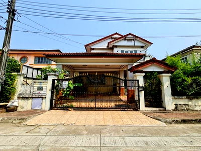 Houses for sale Bangkok : FOR SALE  HOUSE PROPERTY  5760000 BAHT.