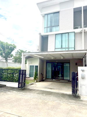 ทาวน์โฮมให้เช่า : ทาวน์โฮม 3 ชั้น Patio พหลโยธิน วิภาวดี พหลโยธิน 92 เช่า