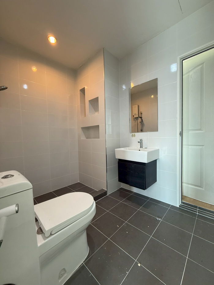 รูป #ให้เช่าทาวน์โฮม 3 ชั้น โครงการ กรีนิช รามอินทรา Greenwich Ramindra ทำเลทอง เหมาะทั้งอยู่อาศัยและทำออฟฟิศ ติดแม็คโครรามอินทรา กม.12 - รูปที่ 11/18