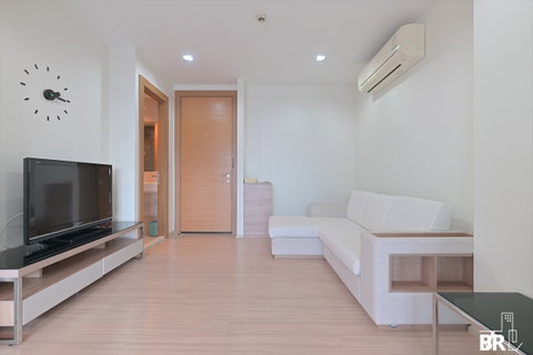 🔥🔥RHYTHM Ratchada-Huaikhwang Ready-to-move-in Condo near MRT Huai Khwang Station