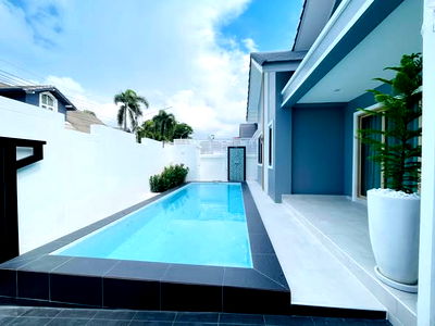 Houses for sale King Power Pattaya Complex : Selling pool villa Phonpraphanimit 14/5 only 6.29 M