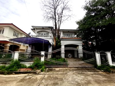 Houses for sale Bangkok : FOR SALE  HOUSE PROPERTY  4866000 BAHT.