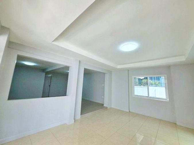 ให้เช่าบ้านเดี่ยว 7 ห้องนอน 300 ตร.ม. 100 ตร.ว. เขตจตุจักร