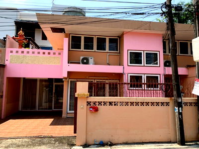 Houses for rent Chatuchak : For rent, for rent, for rent, single house, Lat Phrao 1, cheap price, interested, Line: @951qfbfi