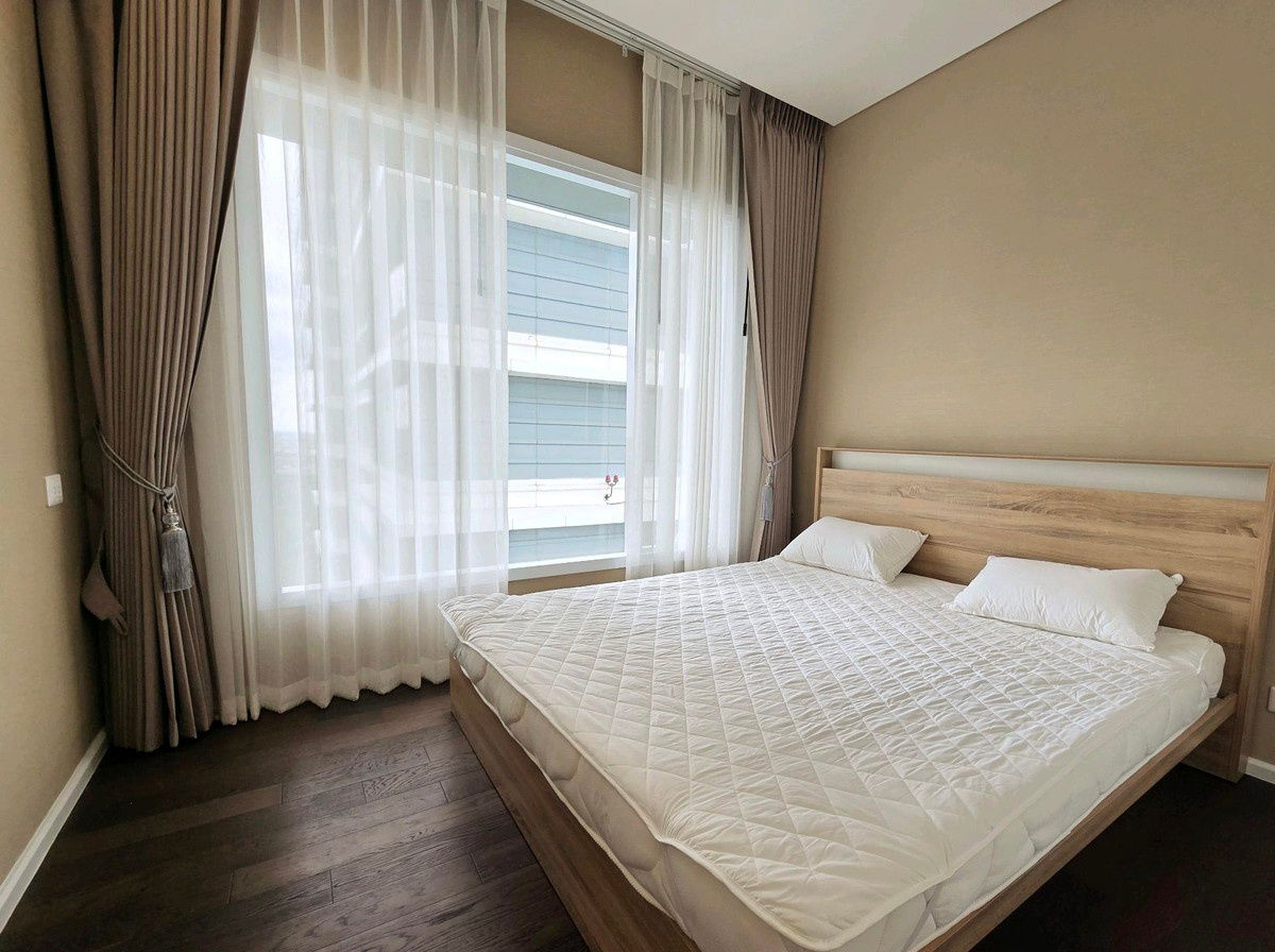 picture *** Condo for rent : The Saint Residences *** - 1/9