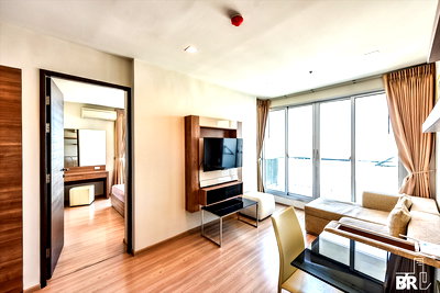 ขายคอนโด : 🔥🔥ยูนิตยอดฮิต หมดไวมาก ริธึ่ม สาทร ใกล้ BTS สถานีสะพานตากสิน